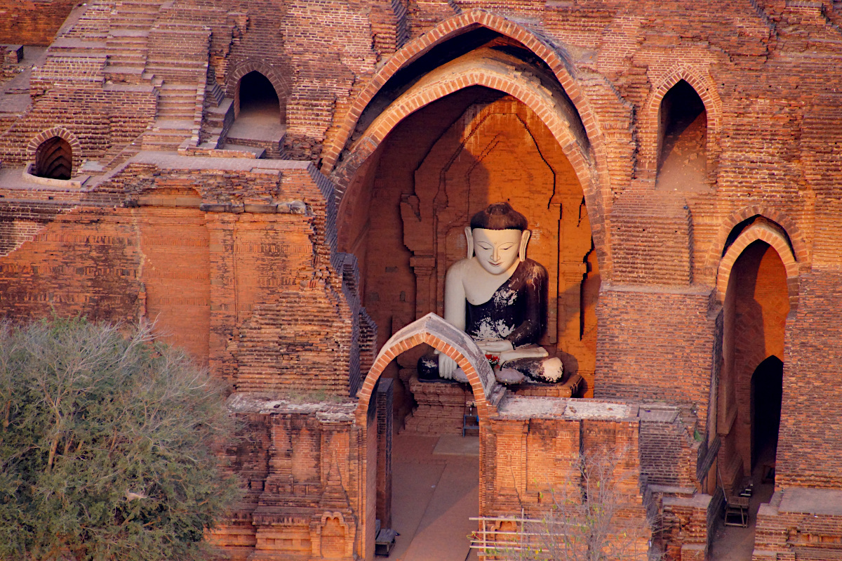 Pyathadar temple, Bagan