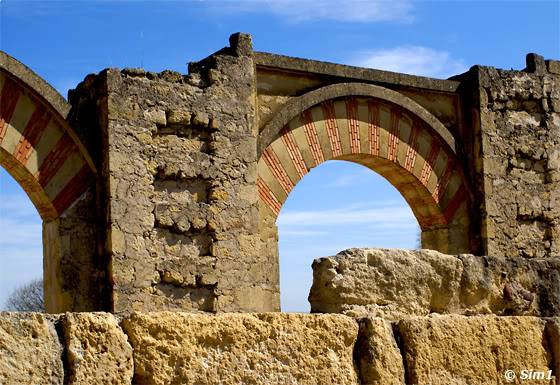 Madinat al-Zahra, Portico