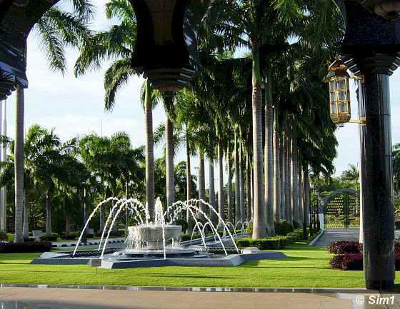 The gardens of the mosque