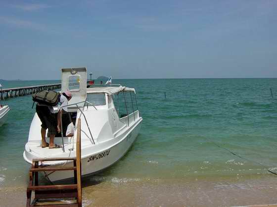  Arriving at Libaran Island