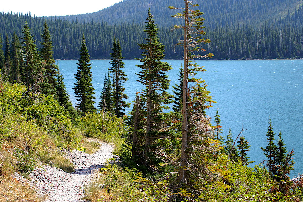 Hike towards Grinnell Lake, Glacier National Park