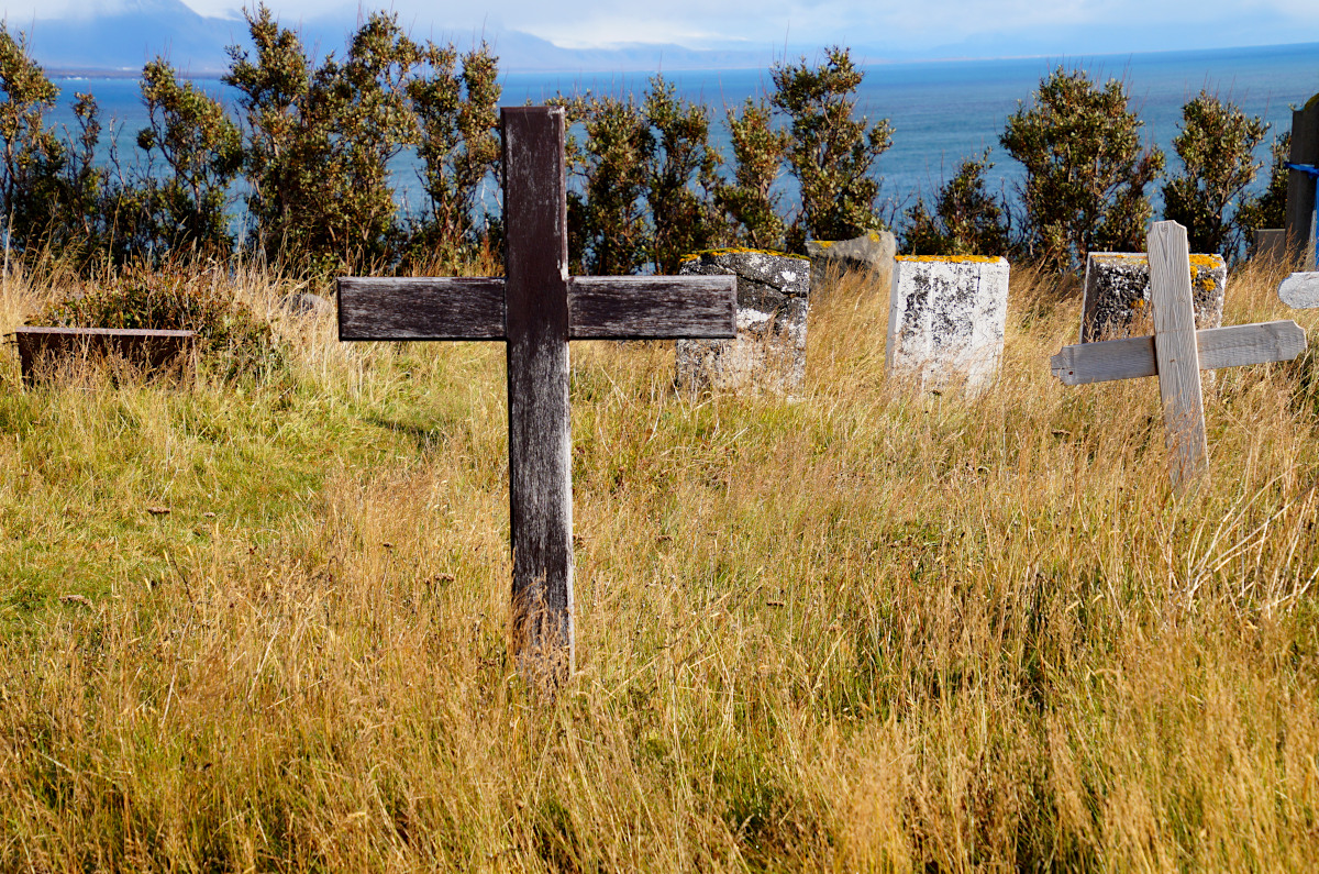 Wooden crosses, churchyard Hellnar