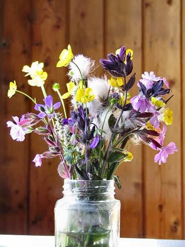 A bouquet of wildflowers