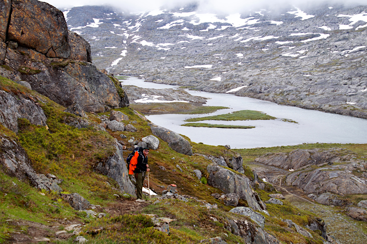 Hiking from Katterjåkk towards Unna Allakas