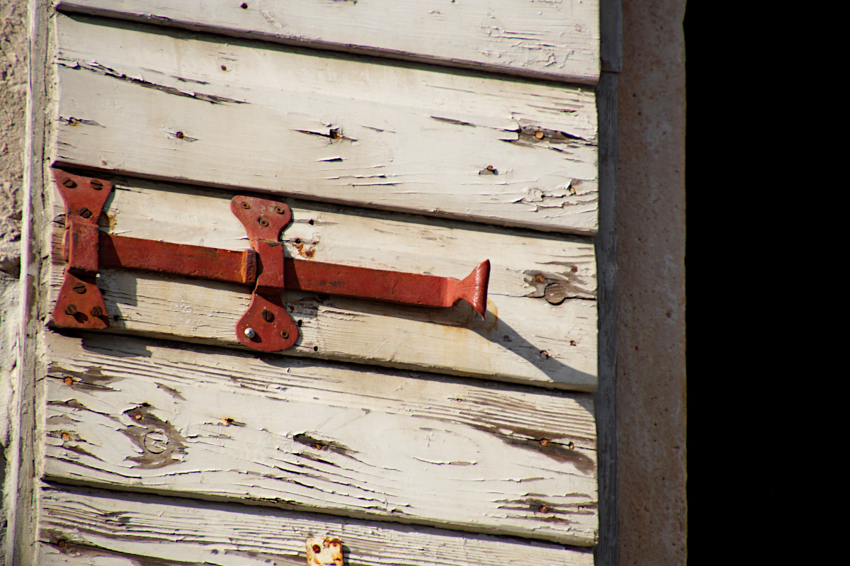 window, Perast